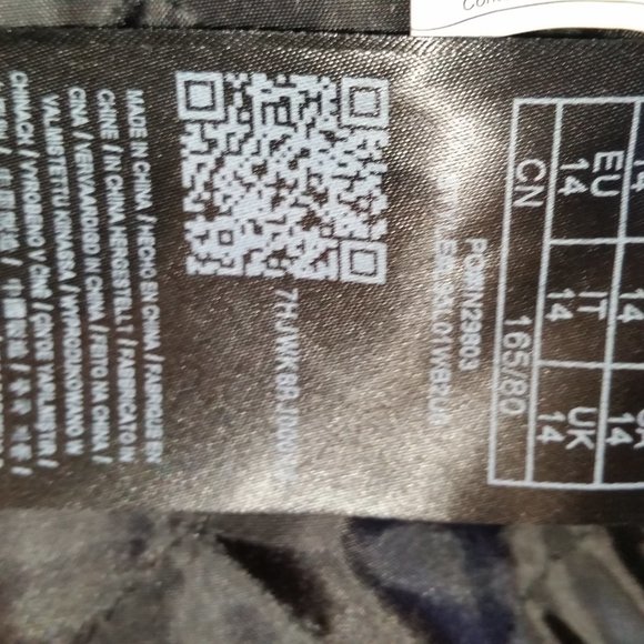 Guess faux leather biker jacket black w/white sleeves NWOT - Picture 6 of 6